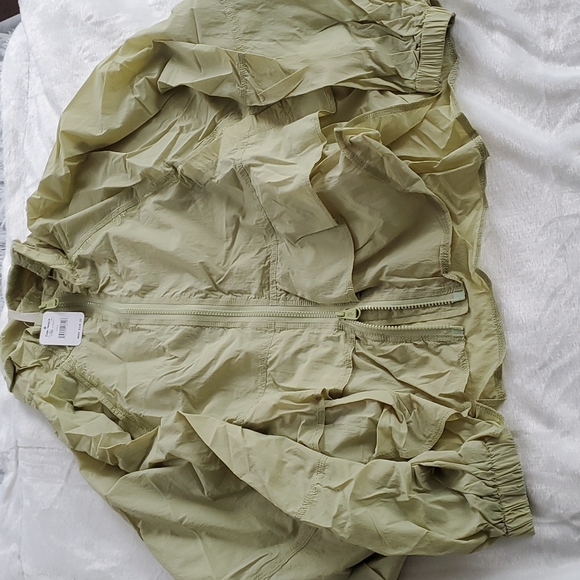 Free People FP Movement Namaslay Jacket Brushed Pistachio Think Spring Green! - Picture 5 of 12